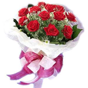  Sinop internetten çiçek satışı  11 adet kırmızı güllerden buket modeli