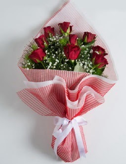 9 adet kırmızı gülden buket  Sinop internetten çiçek satışı 